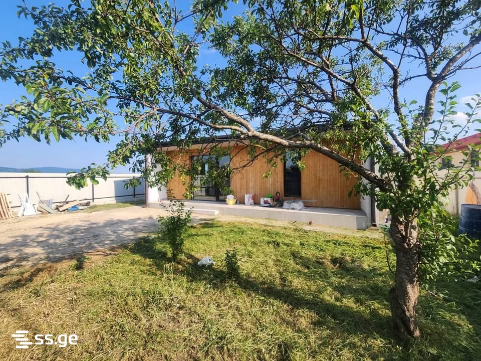 4 Room Private House For Sale view 1
