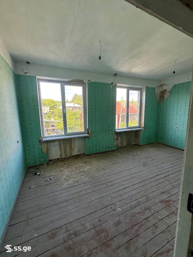 16 Room Private House For Sale view 2