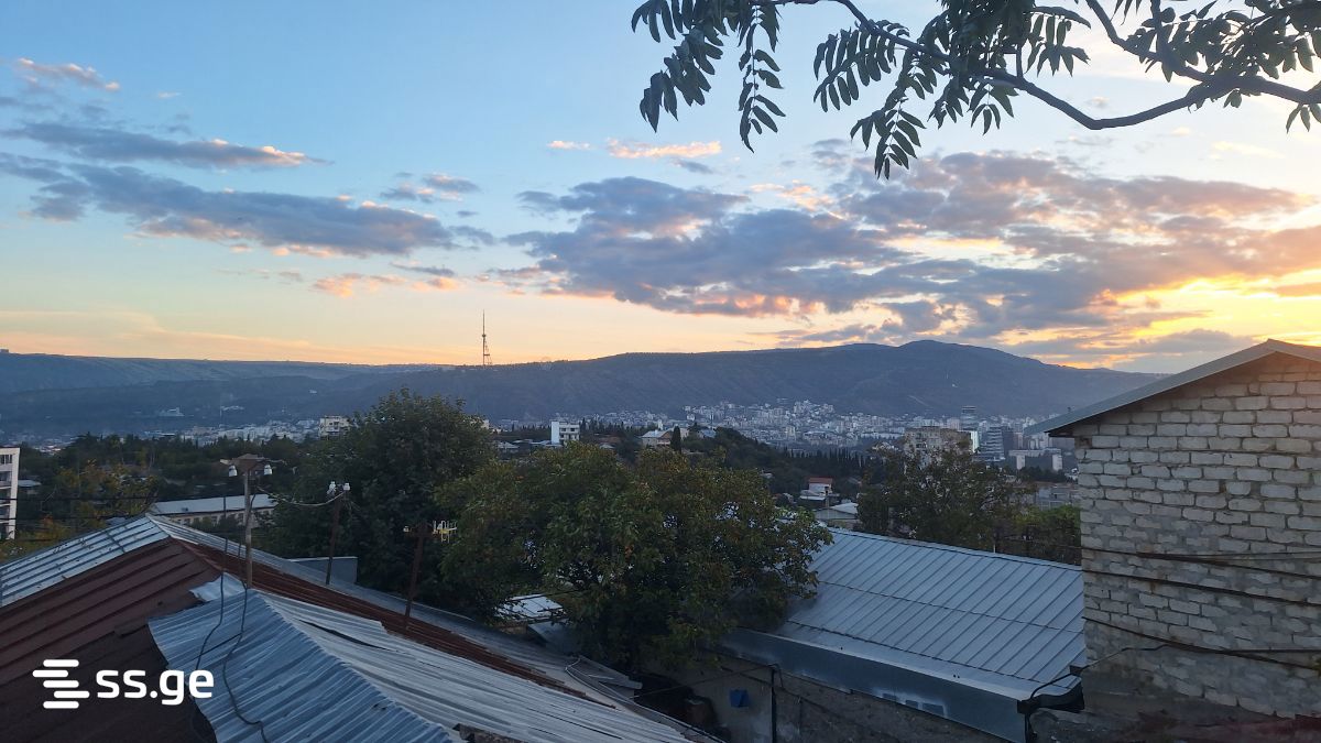 3 Room Private House For Sale view 1