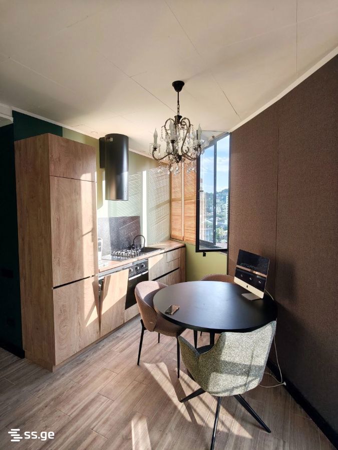 Продажа 3-комната Квартира view 1
