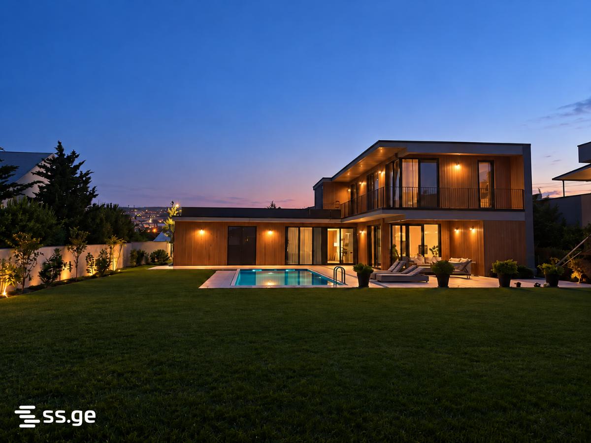 8 Room Private House For Sale view 1