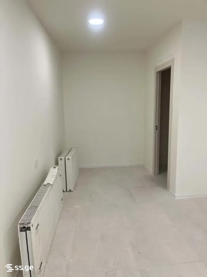 Shopping Property For Rent. Shindisi view 3