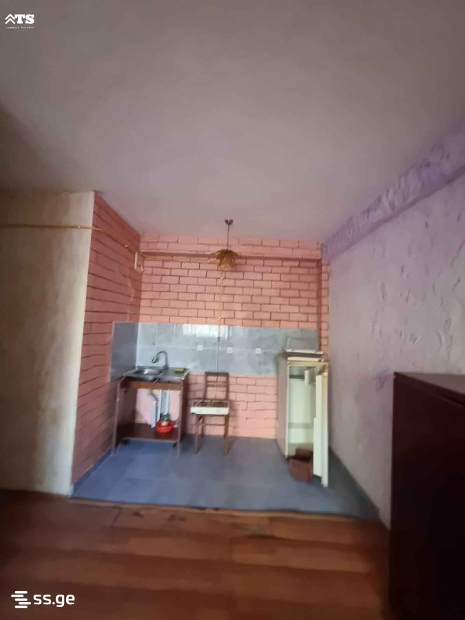 1 Room Flat For Sale view 3