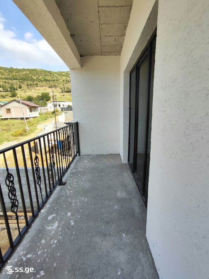 6 Room Private House For Sale view 4