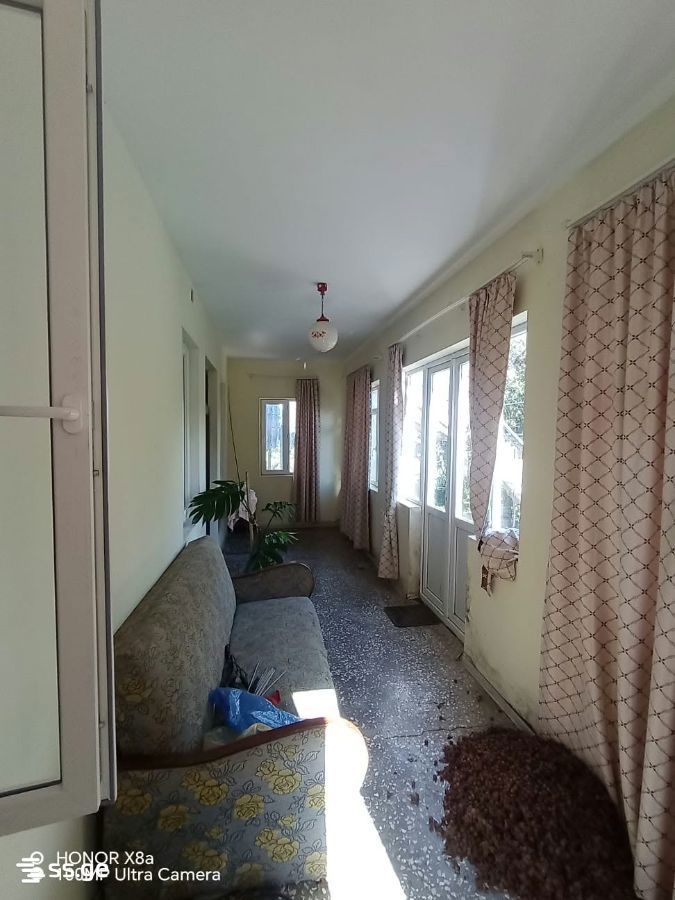 8 Room Private House For Sale view 4
