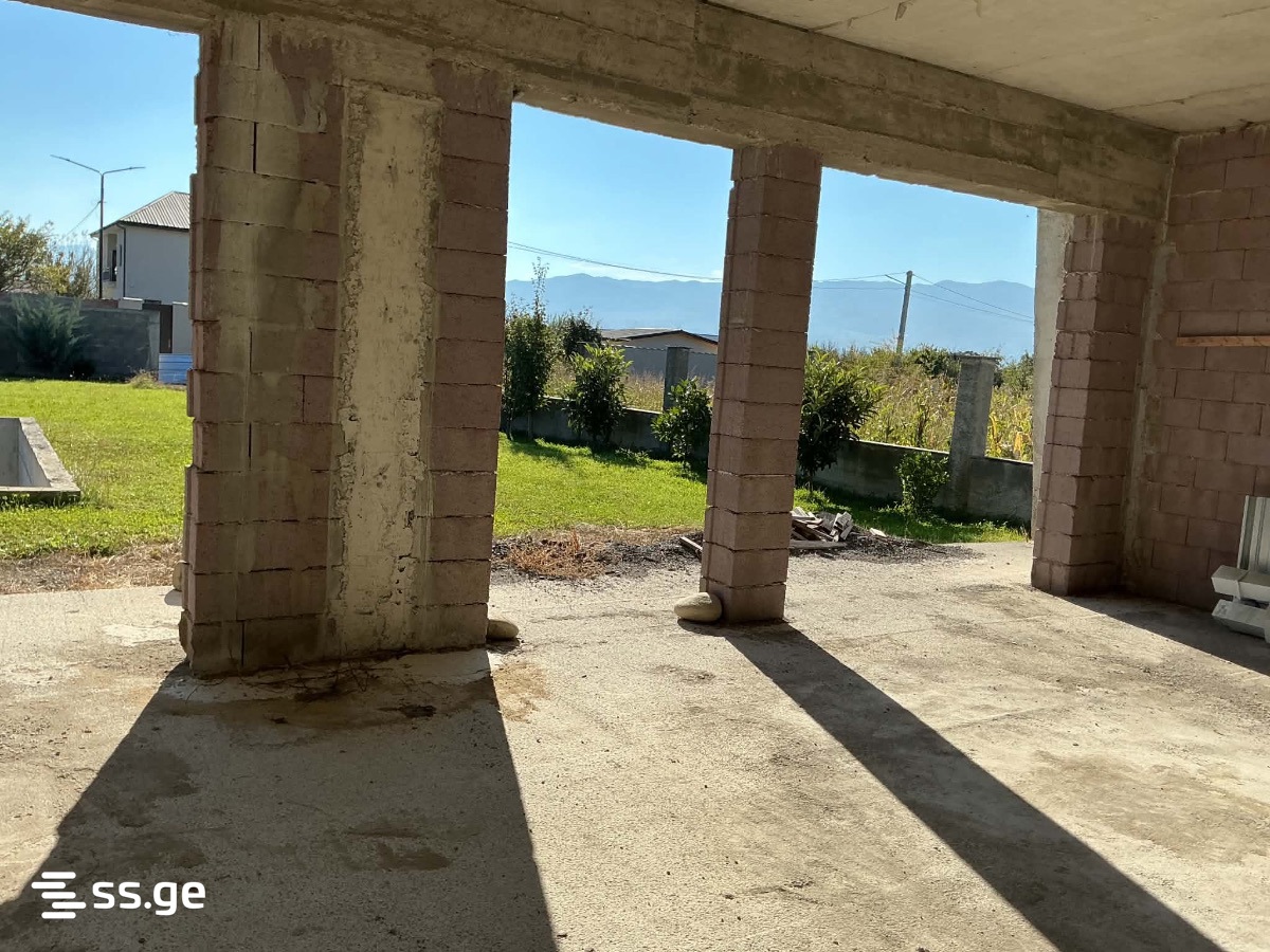 6 Room Private House For Sale view 4