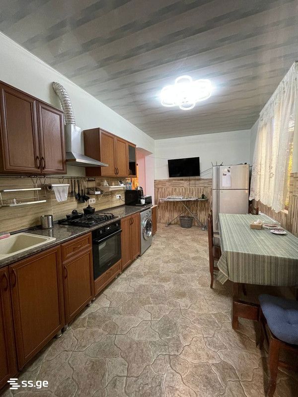6 Room Private House For Rent. Ureki view 8