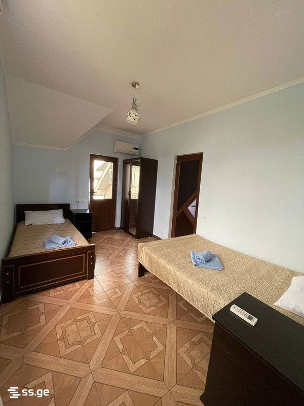 6 Room Private House For Rent. Ureki view 13