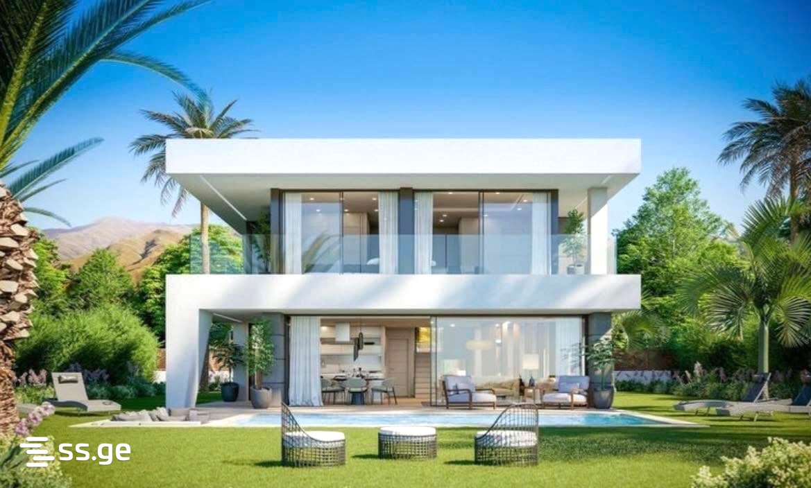 6 Room Private House For Sale view 2