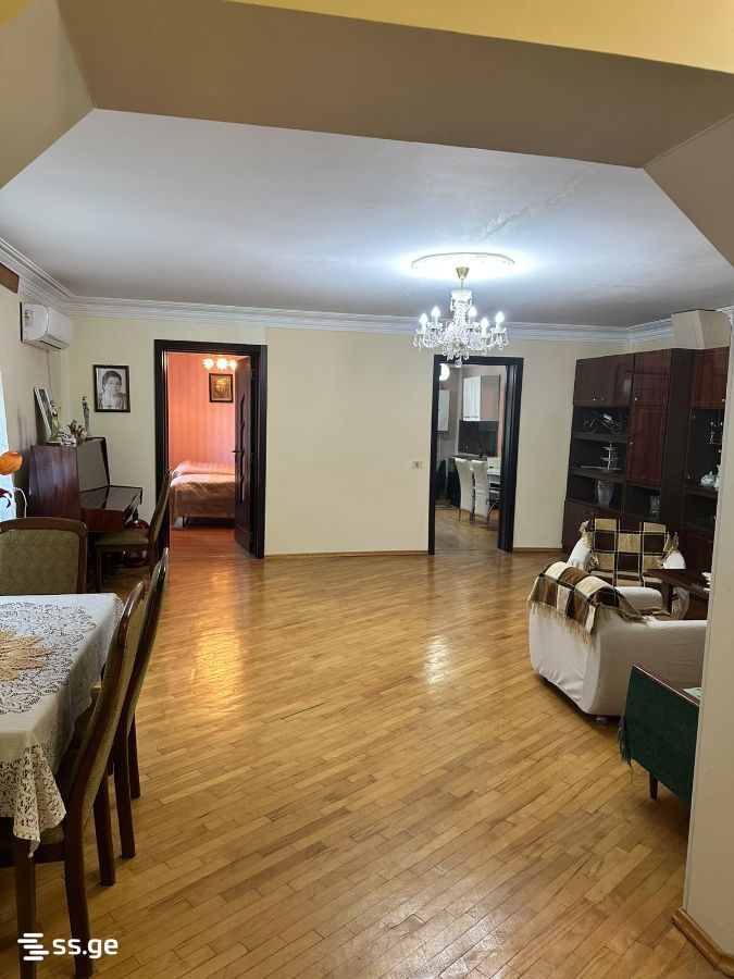 4 Room Flat For Sale view 1