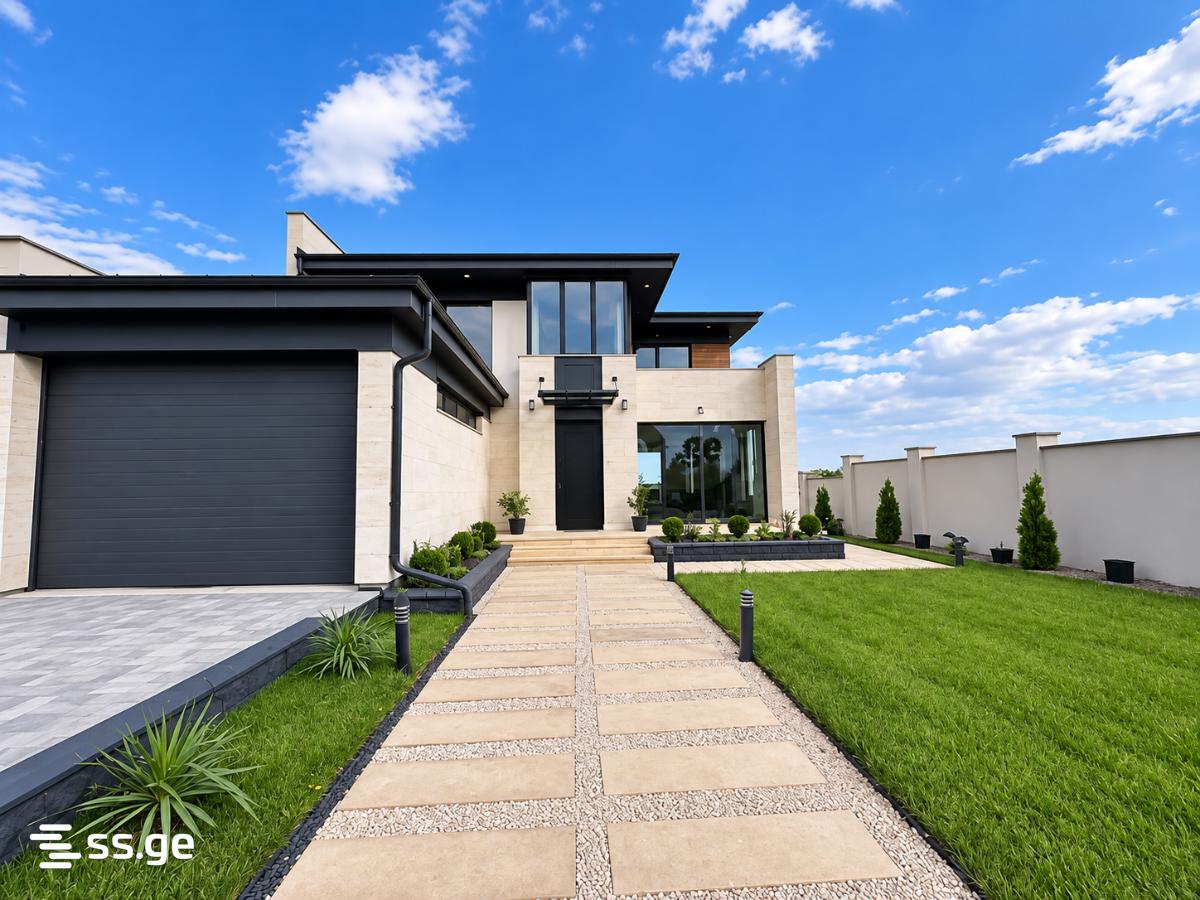 12 Room Private House For Sale view 3
