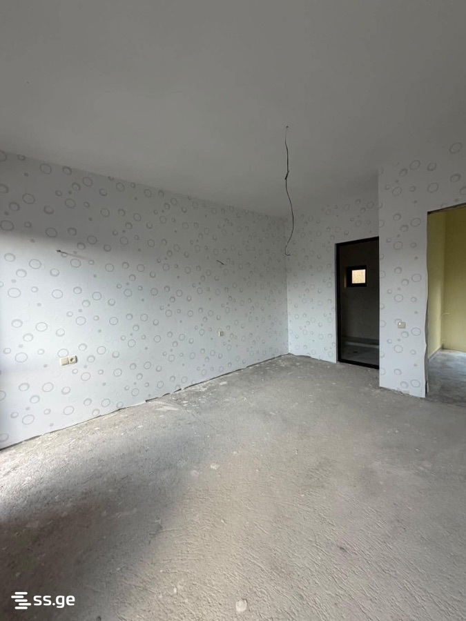 3 Room Flat For Sale view 2