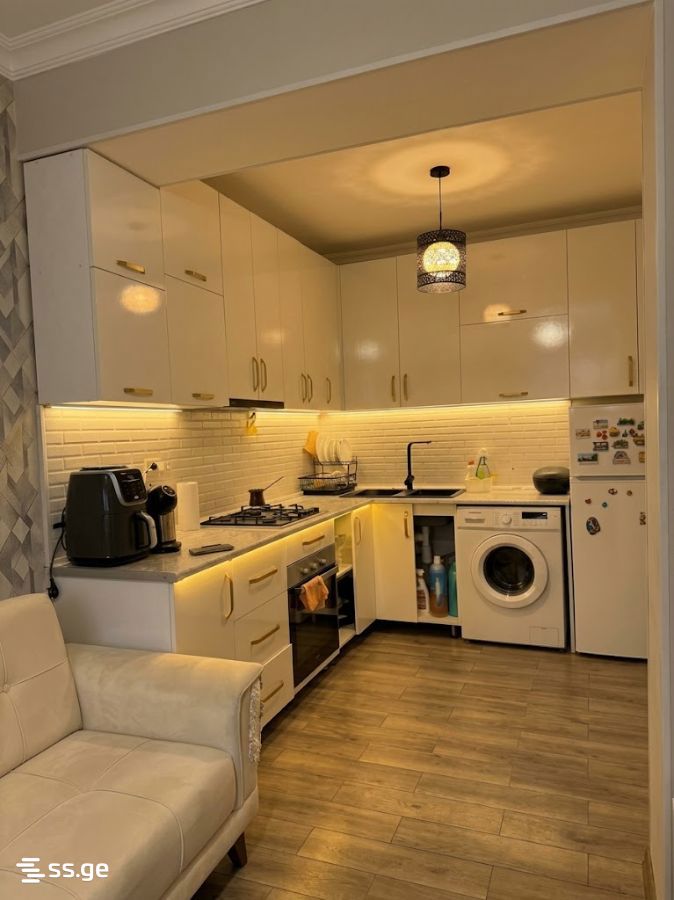 3 Room Flat For Sale view 3