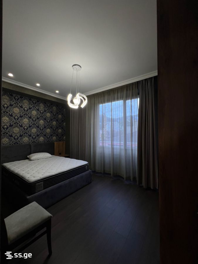 3 Room Flat For Sale view 2
