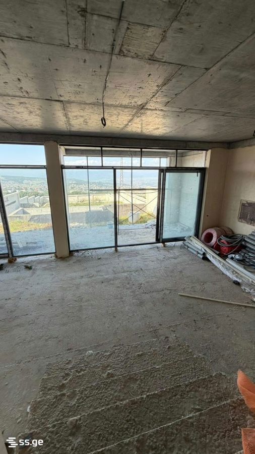 5 Room Private House For Sale view 1