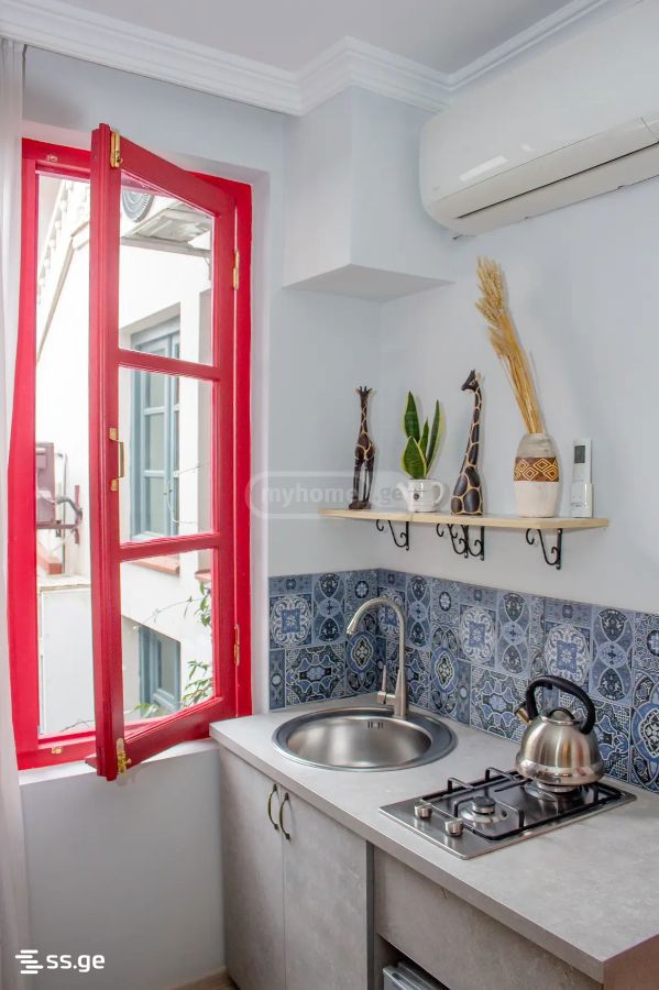 3 Room Flat Daily Rent. Sololaki view 3