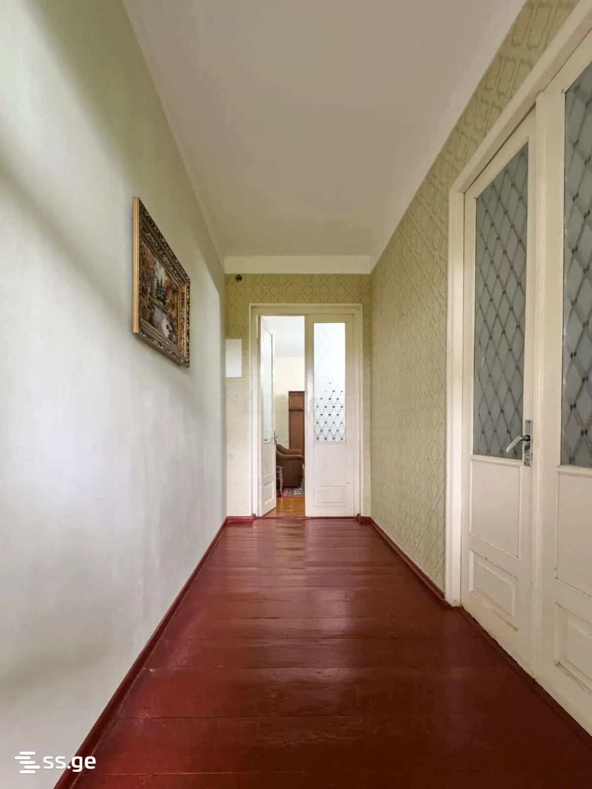 8 Room Private House For Sale view 3