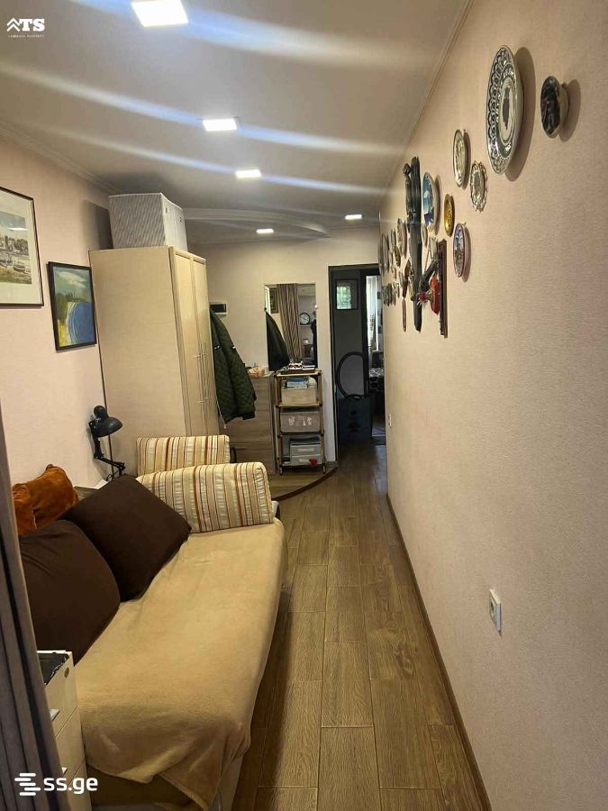 4 Room Flat For Sale view 3