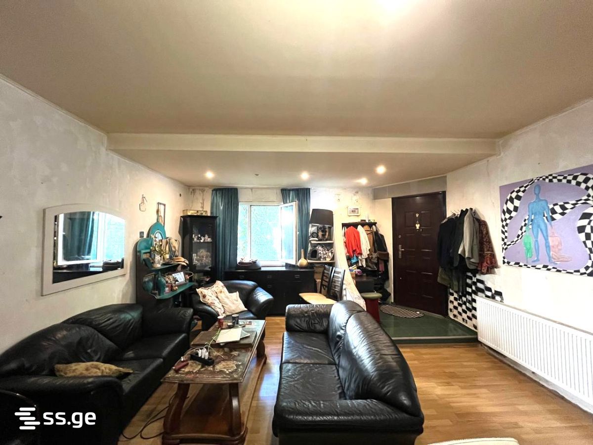 3 Room Private House For Sale view 2