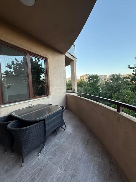 https://static.ss.ge/20261013/4_0b6d6497-8cc5-481b-9a9d-60461186a5af_Thumb.jpg