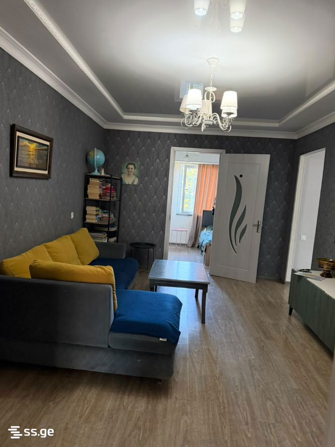 3 Room Flat For Sale view 2