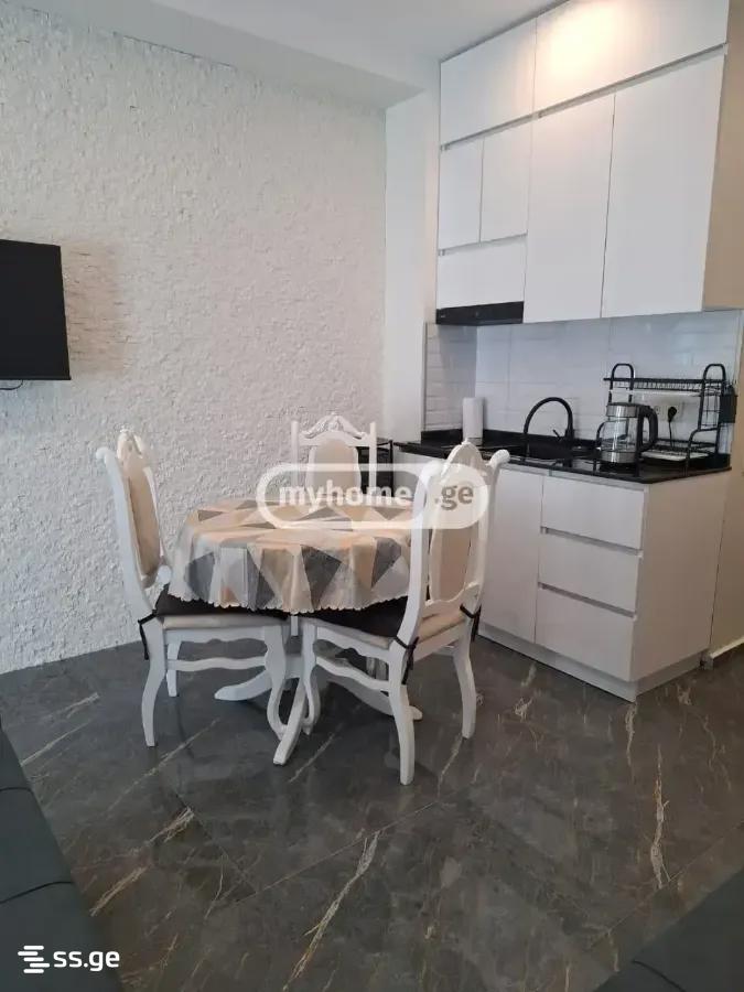 1 Room Flat For Sale view 2