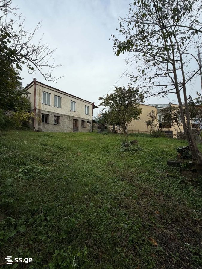 6 Room Private House For Sale view 1