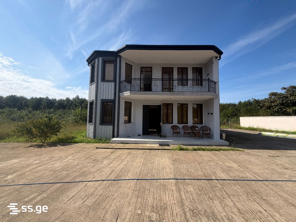 6 Room Private House For Sale view 1