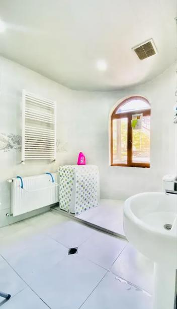 https://static.ss.ge/20261014/14_0dc3ae0d-6442-414c-9e16-69118d9f097f_Thumb.jpg