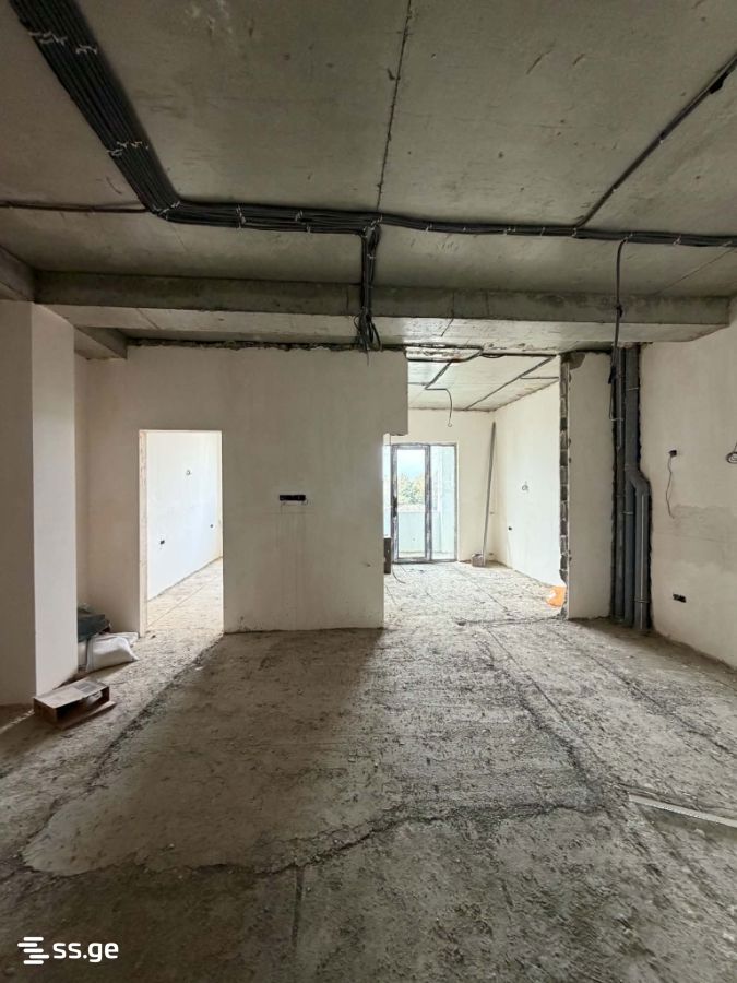 3 Room Flat For Sale view 1