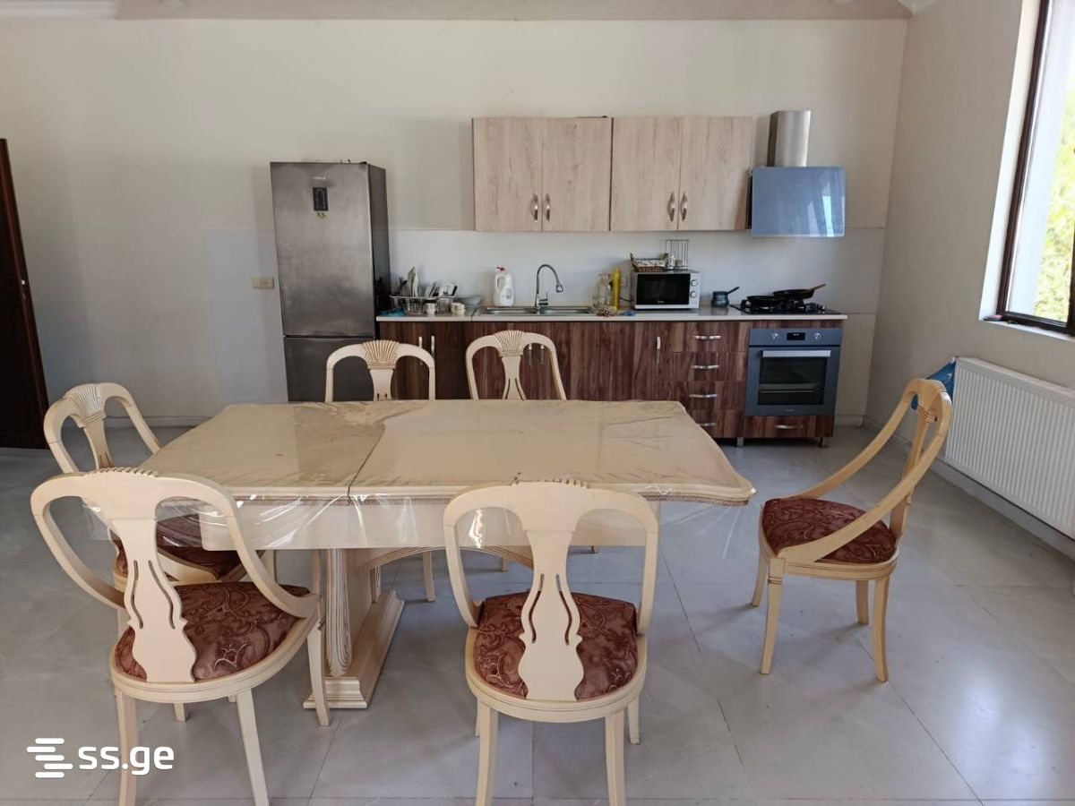 6 Room Private House For Sale view 4