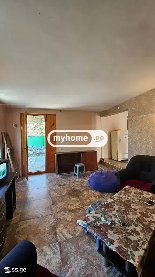 8 Room Private House For Sale view 4