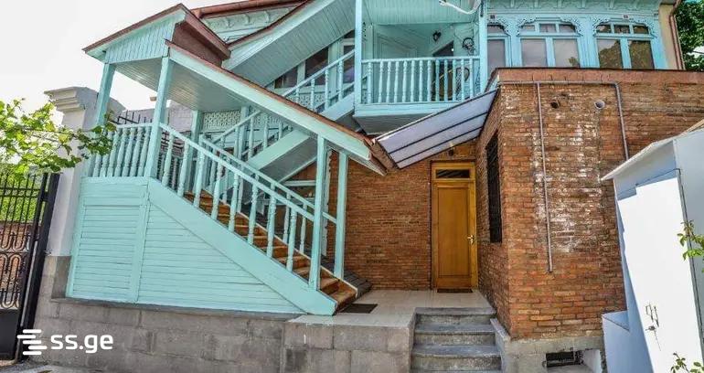 5 Room Private House For Sale view 2