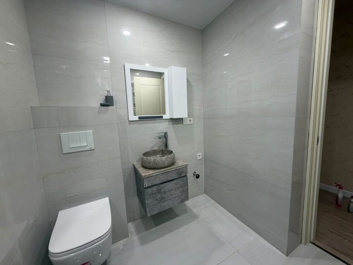 https://static.ss.ge/20261014/2_75f8598f-5115-4eb5-89b9-95461d955761_Thumb.jpg