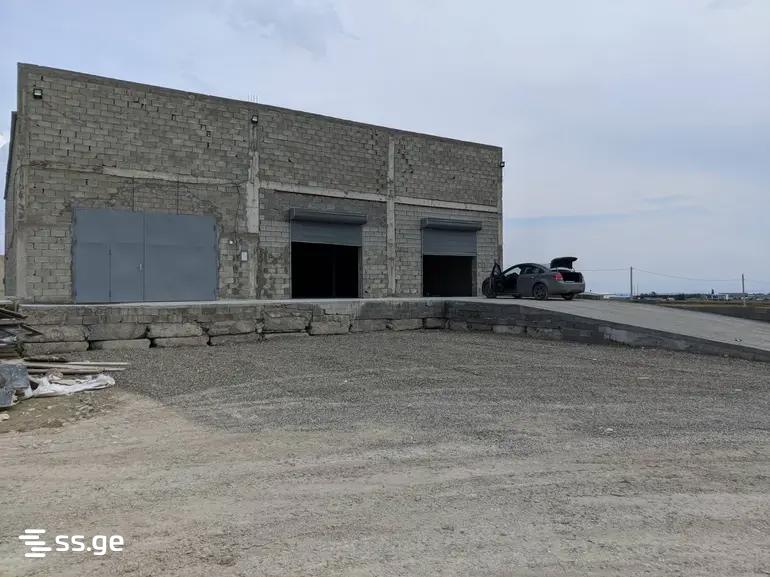Store-Industrial Property For Rent. Didi Lilo view 1