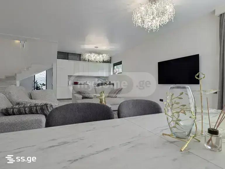 6 Room Summer Cottage For Sale view 4