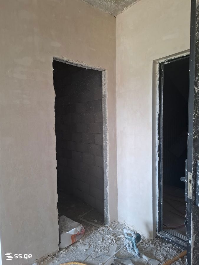 1 Room Flat For Sale view 2