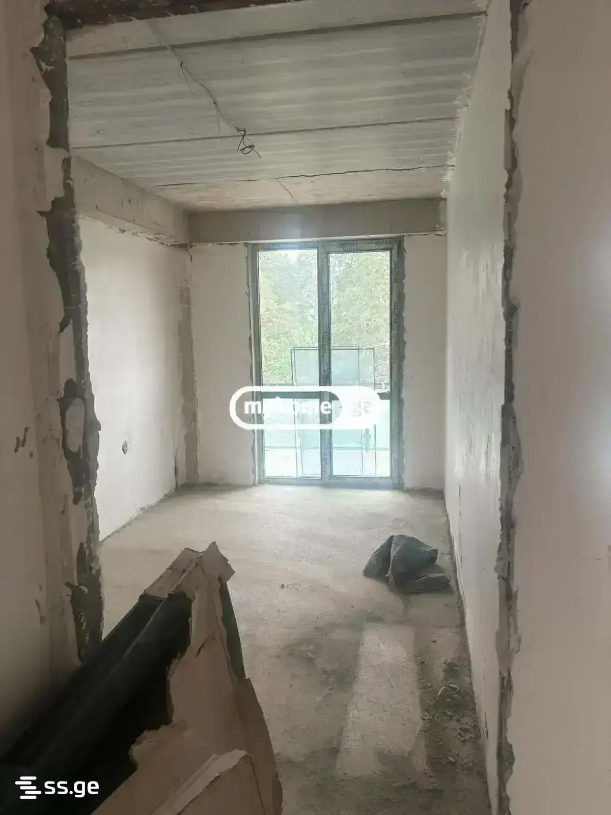 3 Room Flat For Sale view 1