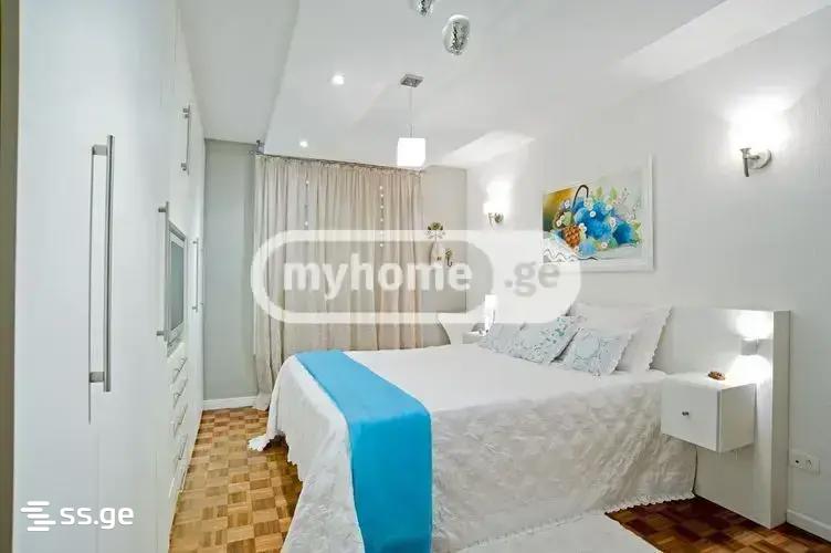 6 Room Hotel For Rent. Sololaki view 4