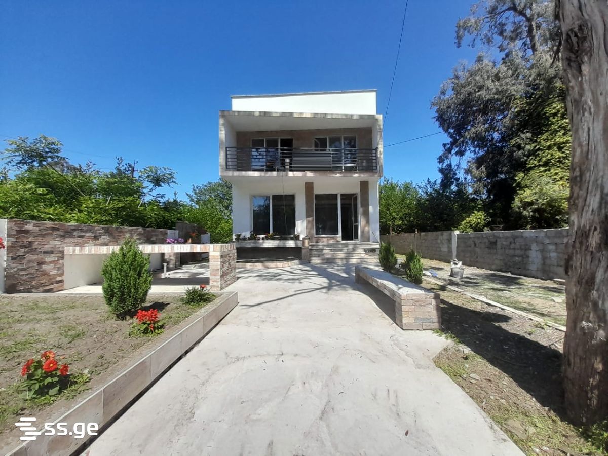4 Room Private House For Sale view 1