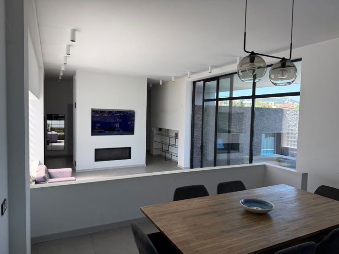 https://static.ss.ge/20261015/5_493d7728-44bc-498f-b7dc-54920515b576_Thumb.jpg
