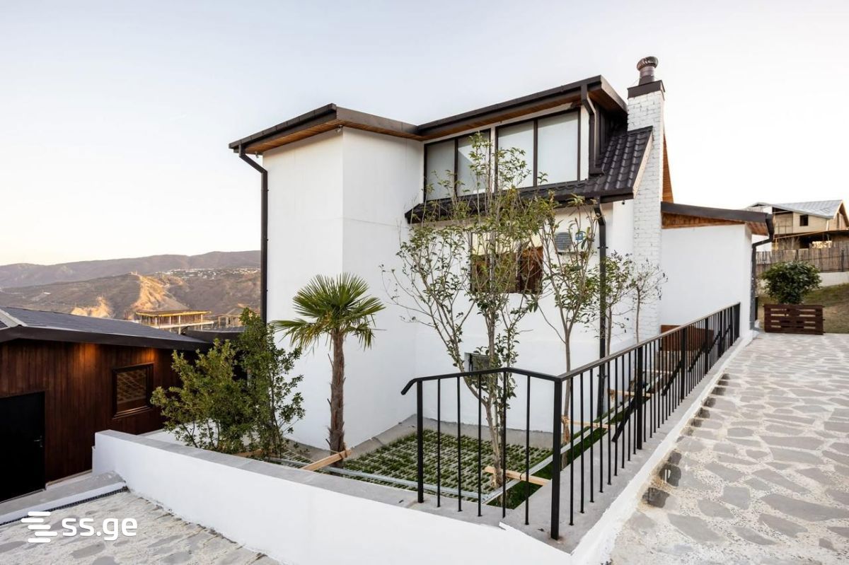 Private House For Rent. Napetvrebi view 1