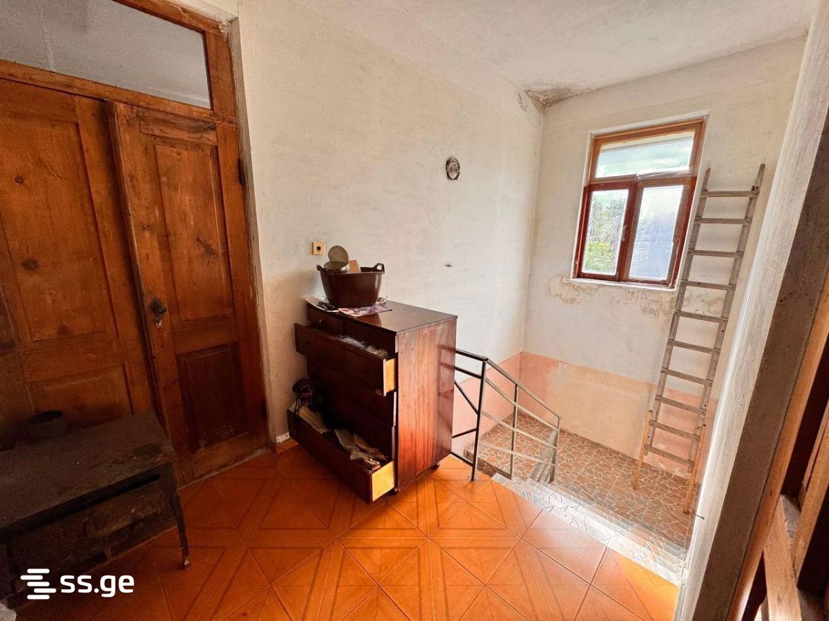 5 Room Private House For Sale view 3
