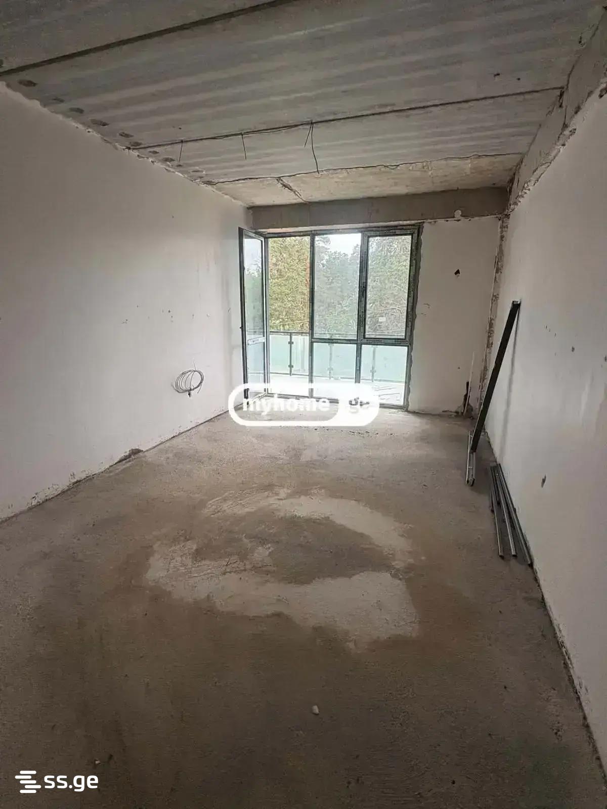 3 Room Flat For Sale view 2