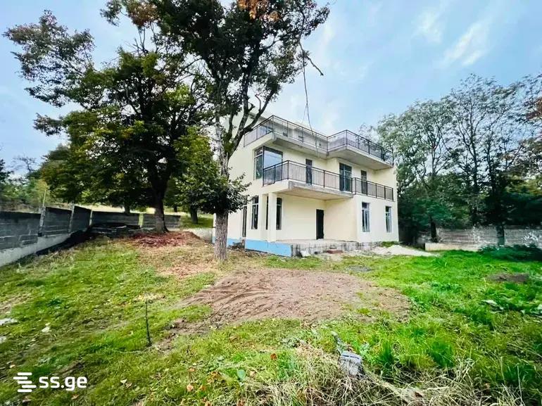 6 Room Private House For Sale view 4
