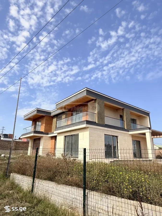 6 Room Private House For Sale view 12
