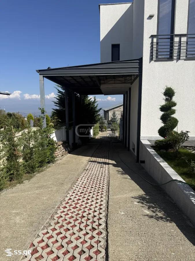 10 Room Private House For Rent. Shindisi view 4