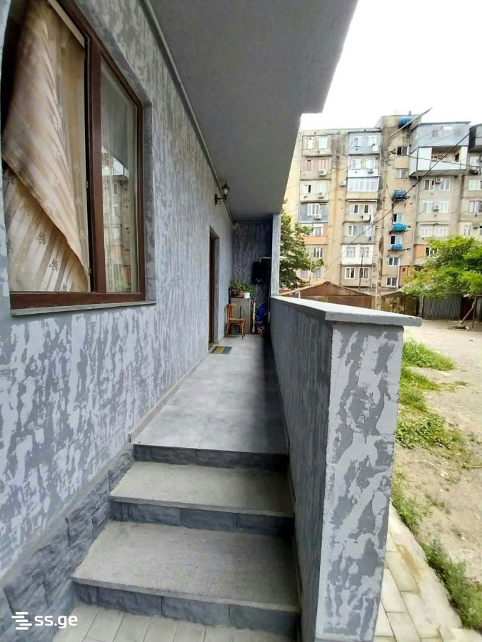 3 Room Flat For Sale view 2