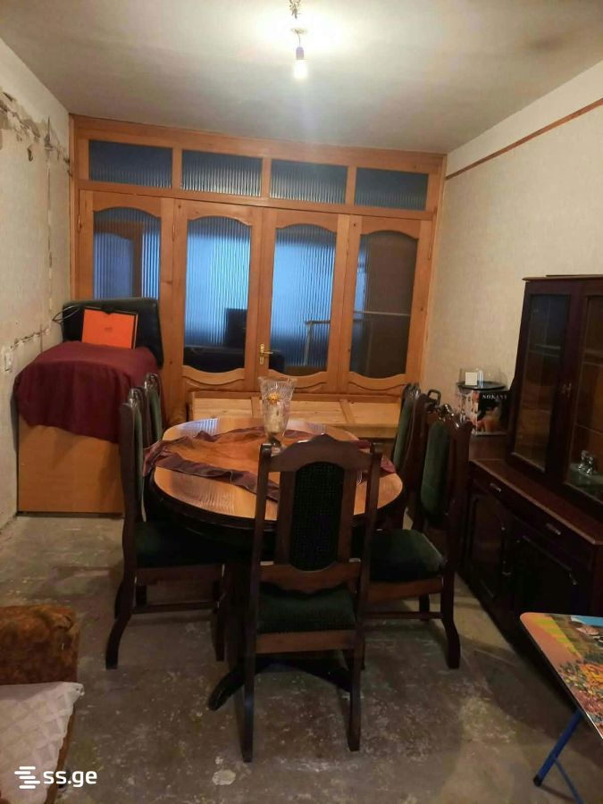 3 Room Flat For Sale view 1