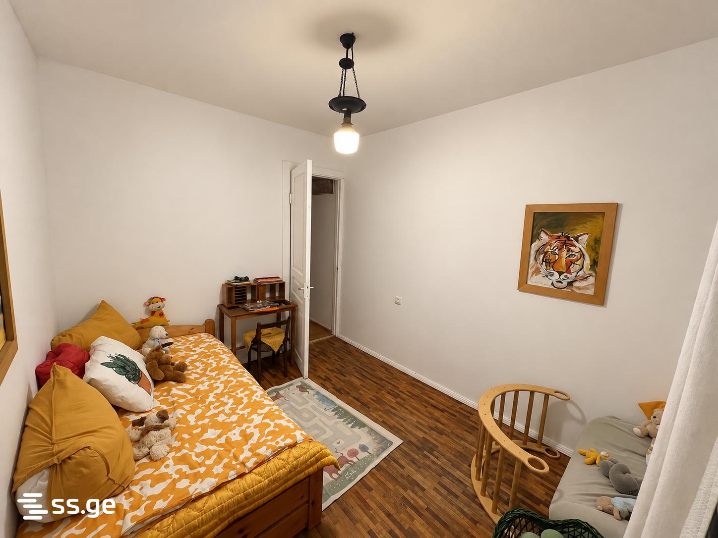 6 Room Private House For Sale view 11